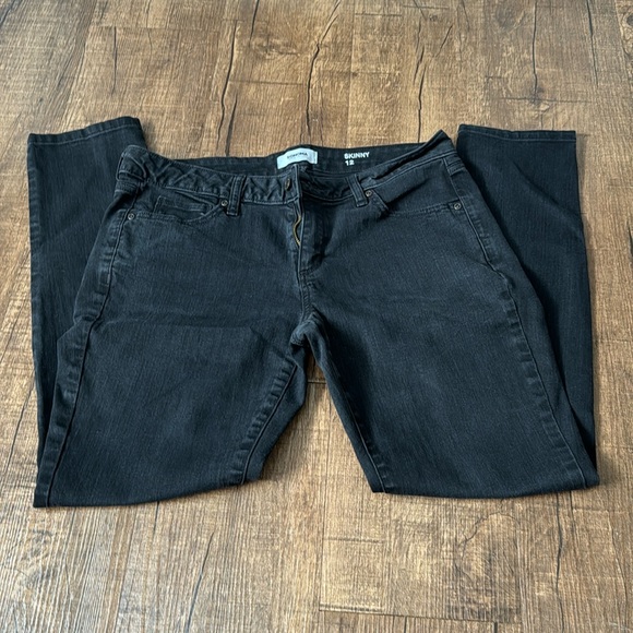 Women’s Skinny Jeans - Picture 2 of 4